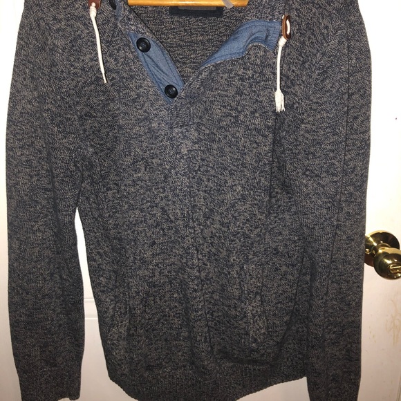 Blue and white knit hoodie - Picture 2 of 2